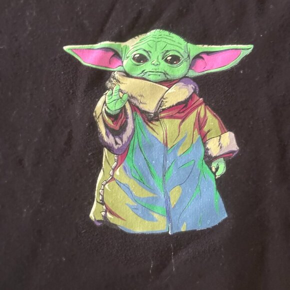 Star Wars Baby Yoda short sleeve graphic tee in size S - Picture 2 of 4